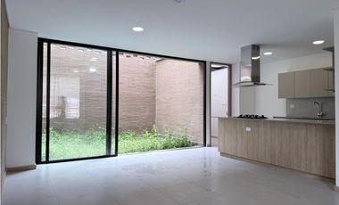 CASA UNIFAMILIAR PARA LA VENTA EN RIONEGRO (UNIDAD ABIERTA) 264410