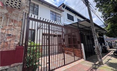 SE ARRIENDA HERMOSA CASA COMERCIAL EN SAN FRANCISCO