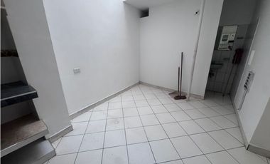 SE ARRIENDA HERMOSA CASA COMERCIAL EN SAN FRANCISCO