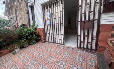 SE ARRIENDA HERMOSA CASA COMERCIAL EN SAN FRANCISCO