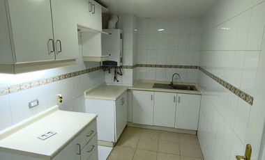 Arriendo cómodo y bien ubicado departamento