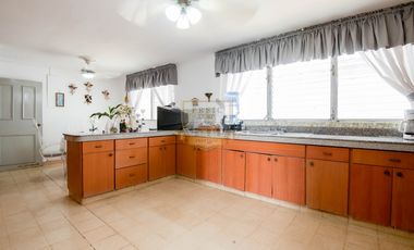 Venta de casa esquinera de 570,93 mts en Villa Lilla/ San Francisco