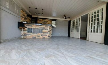 ALQUILER CASA VILLA LUCRE PASEO REAL DEN + CBE AMPLIO PATIO VV