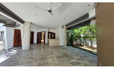 Casa de lujo en venta en Costa del Este | 850 m² con piscina