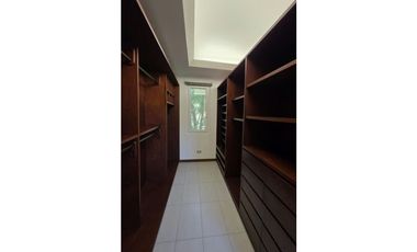 Casa de lujo en venta en Costa del Este | 850 m² con piscina