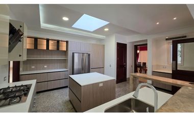 Casa de lujo en venta en Costa del Este | 850 m² con piscina