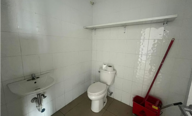 Se Alquila Local Comercial en Brisas del Golf