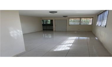 SE VENDE CASA EN Colinas del Sol