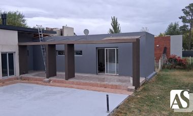 ALQUILER CASA BARRIO PRIVADO 