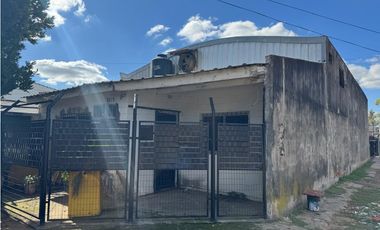 GALPON 230 M2. EN ALQUILER. ZONA SEMI INDUSTRIAL. ITUZAINGO NORTE