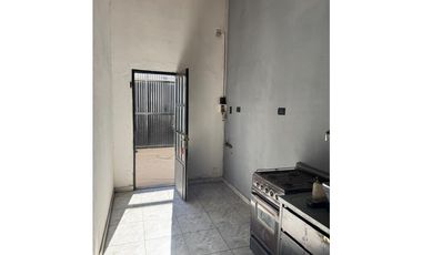 GALPON 230 M2. EN ALQUILER. ZONA SEMI INDUSTRIAL. ITUZAINGO NORTE