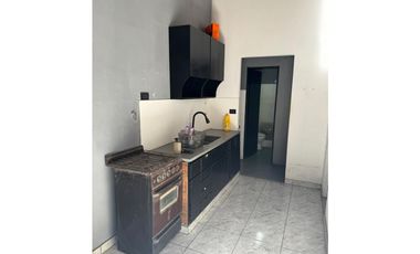 GALPON 230 M2. EN ALQUILER. ZONA SEMI INDUSTRIAL. ITUZAINGO NORTE