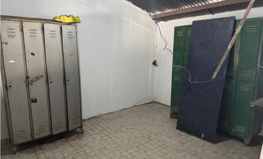 GALPON 230 M2. EN ALQUILER. ZONA SEMI INDUSTRIAL. ITUZAINGO NORTE