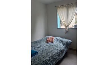 se alquila casa de 2 dormitorios, $800.000 pesos, 60 del pujol PM