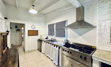 PINAMAR -  CASA EL HORMIGUERO UBICADA A 300 MTS DEL MAR