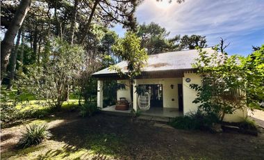 PINAMAR -  CASA EL HORMIGUERO UBICADA A 300 MTS DEL MAR