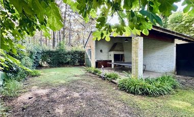 PINAMAR -  CASA EL HORMIGUERO UBICADA A 300 MTS DEL MAR