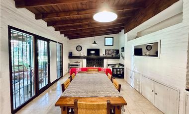 PINAMAR -  CASA EL HORMIGUERO UBICADA A 300 MTS DEL MAR