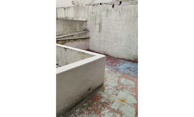 Local más 5 privados   Z/ Córdoba y Belgrano