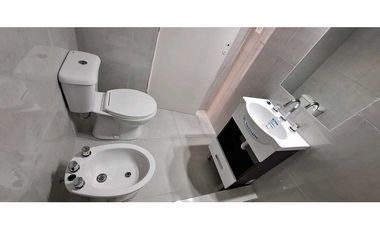 Casa 3 ambientes con Garage y quincho reciclada!! Barrio  Parque Luro