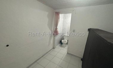 Casa en Venta en Ciudad Orienten, Ecatepec de Morelos CR 26-2671.