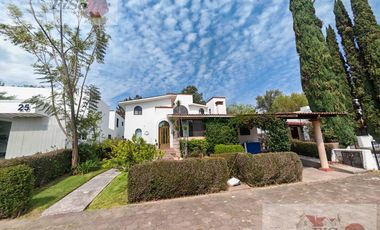 CASA EN RENTA PASEO DE LA LAJA