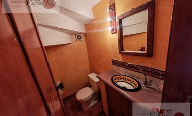 CASA EN RENTA PASEO DE LA LAJA