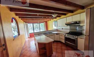 CASA EN RENTA PASEO DE LA LAJA