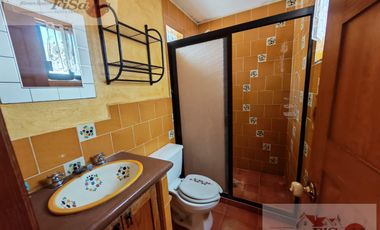 CASA EN RENTA PASEO DE LA LAJA