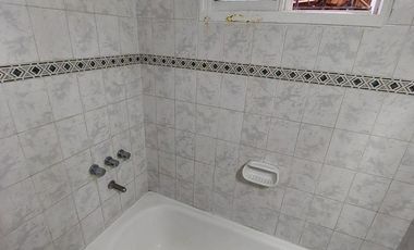 VENTA DEPARTAMENTO 3 AMB MONTE GRANDE CON COCHERA