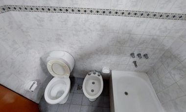 VENTA DEPARTAMENTO 3 AMB MONTE GRANDE CON COCHERA