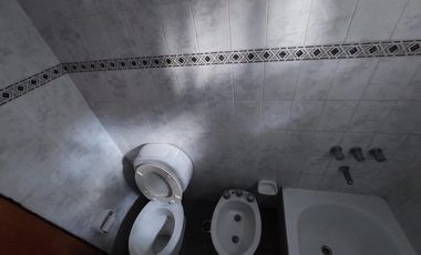 VENTA DEPARTAMENTO 3 AMB MONTE GRANDE CON COCHERA