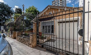 Venta Casa 4 amb en San Martin con Pileta y Jardín