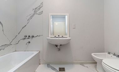 Venta Casa 4 amb en San Martin con Pileta y Jardín