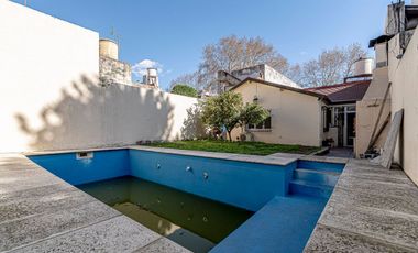 Venta Casa 4 amb en San Martin con Pileta y Jardín