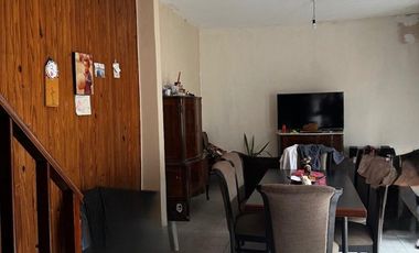 Venta casa tres dormitorios zona centro