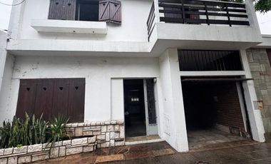 Venta casa tres dormitorios zona centro
