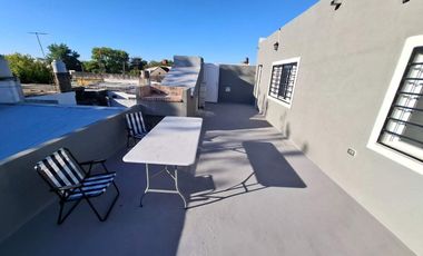 VENTA BLOQUE GALPON + DEPTO 3 AMB A ESTRENAR J C P