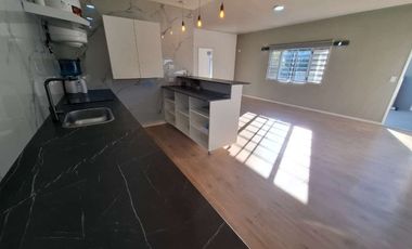 VENTA BLOQUE GALPON + DEPTO 3 AMB A ESTRENAR J C P