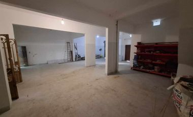 VENTA BLOQUE GALPON + DEPTO 3 AMB A ESTRENAR J C P