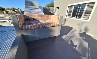 VENTA BLOQUE GALPON + DEPTO 3 AMB A ESTRENAR J C P