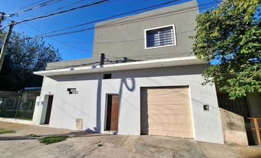 VENTA BLOQUE GALPON + DEPTO 3 AMB A ESTRENAR J C P