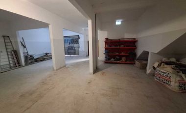 VENTA BLOQUE GALPON + DEPTO 3 AMB A ESTRENAR J C P