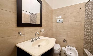 ALQUILER PH 2 AMB A 3 CUADRAS DE AV. 25 DE MAYO.