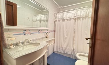 Venta departamento Avellaneda de Categoría Cochera