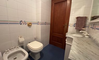 Venta departamento Avellaneda de Categoría Cochera