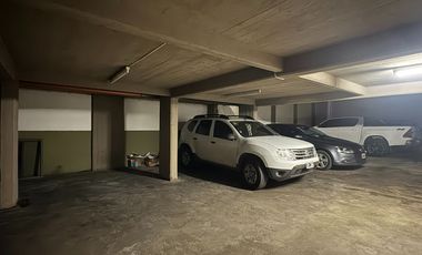 Venta departamento Avellaneda de Categoría Cochera