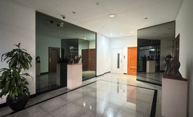 Venta departamento Avellaneda de Categoría Cochera