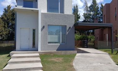 CASA 5 AMB. EN ALQUILER B° ALVEAR DE BENAVIDEZ