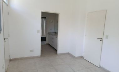 CASA 5 AMB. EN ALQUILER B° ALVEAR DE BENAVIDEZ